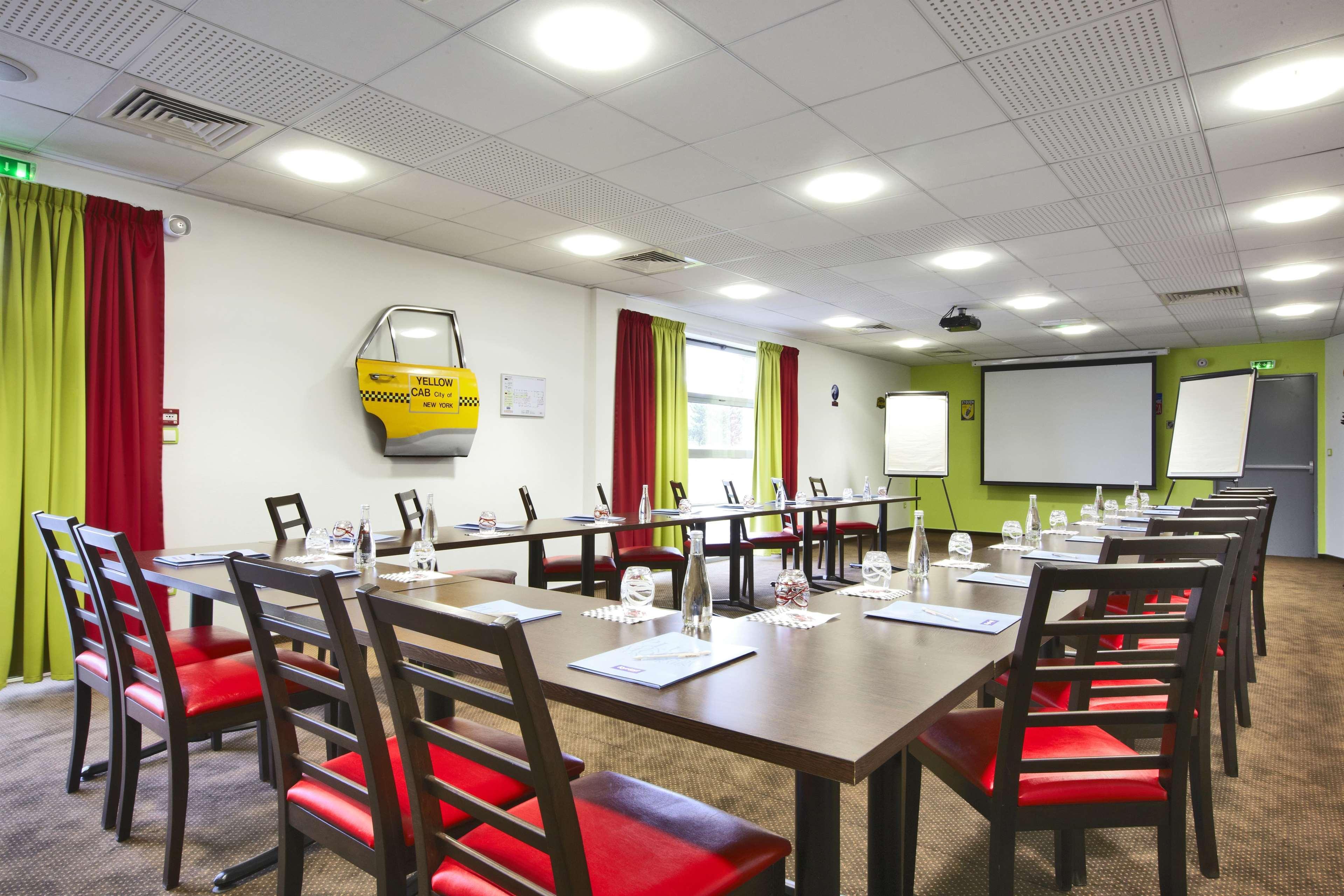 Enzo Hotels Metz Sud Augny By Kyriad Direct Exterior photo
